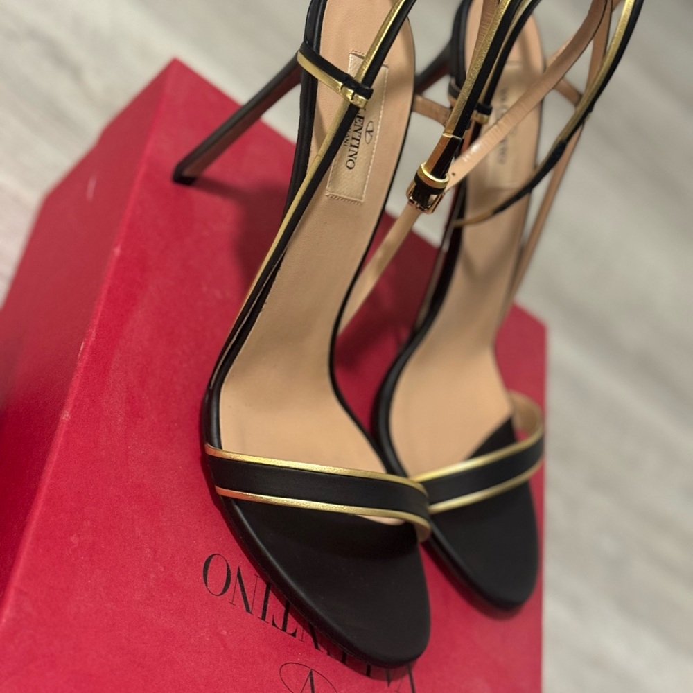 Valentino Garavani Black Strappy Heels - Picture 2 of 6